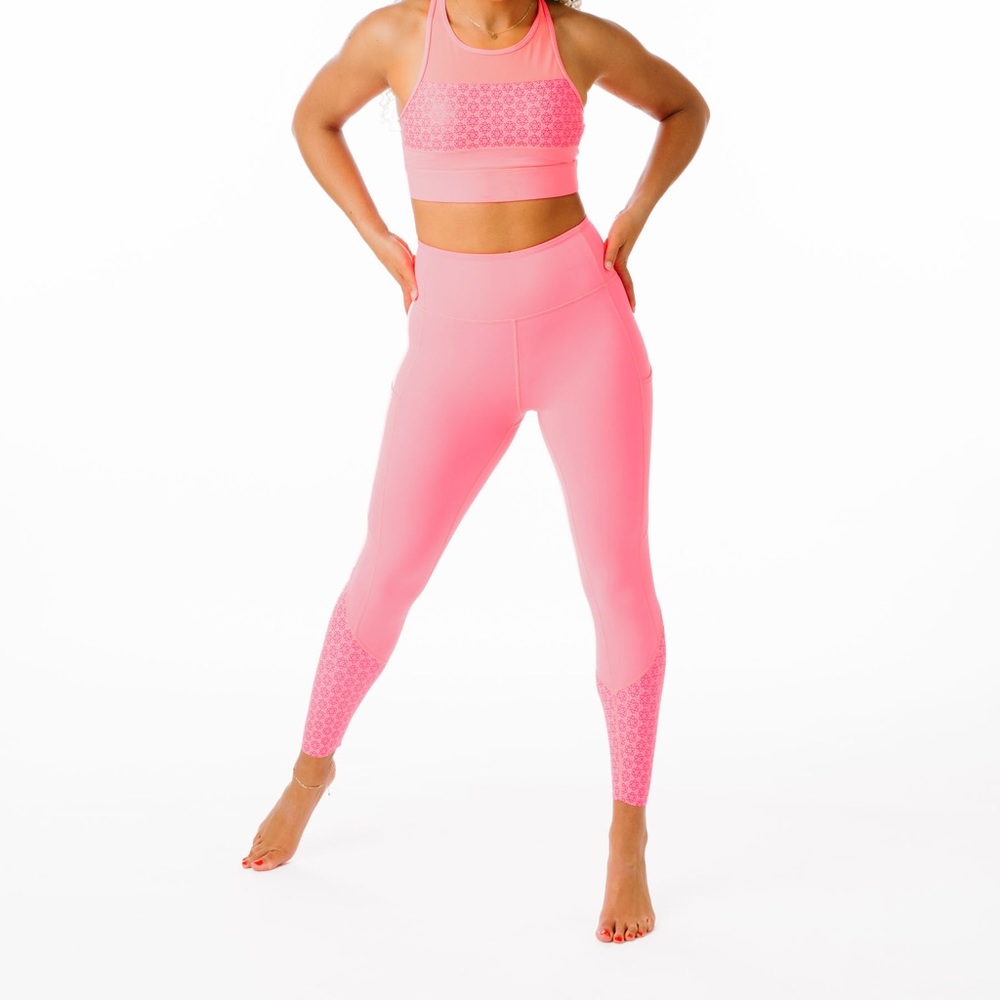 Zyia Neon Coral Flower Power Luxe Hi-rise 7/8 24” Leggings NWT